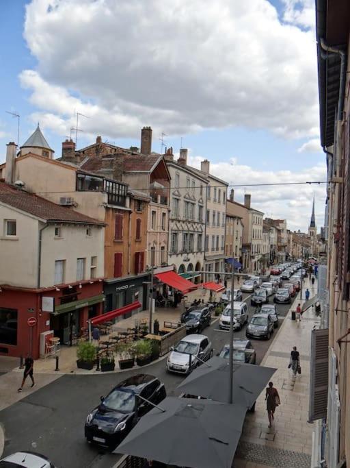 T2 Tout Equipe Au Beau Milieu Du Centre Historique Daire Villefranche-sur-Saône Dış mekan fotoğraf